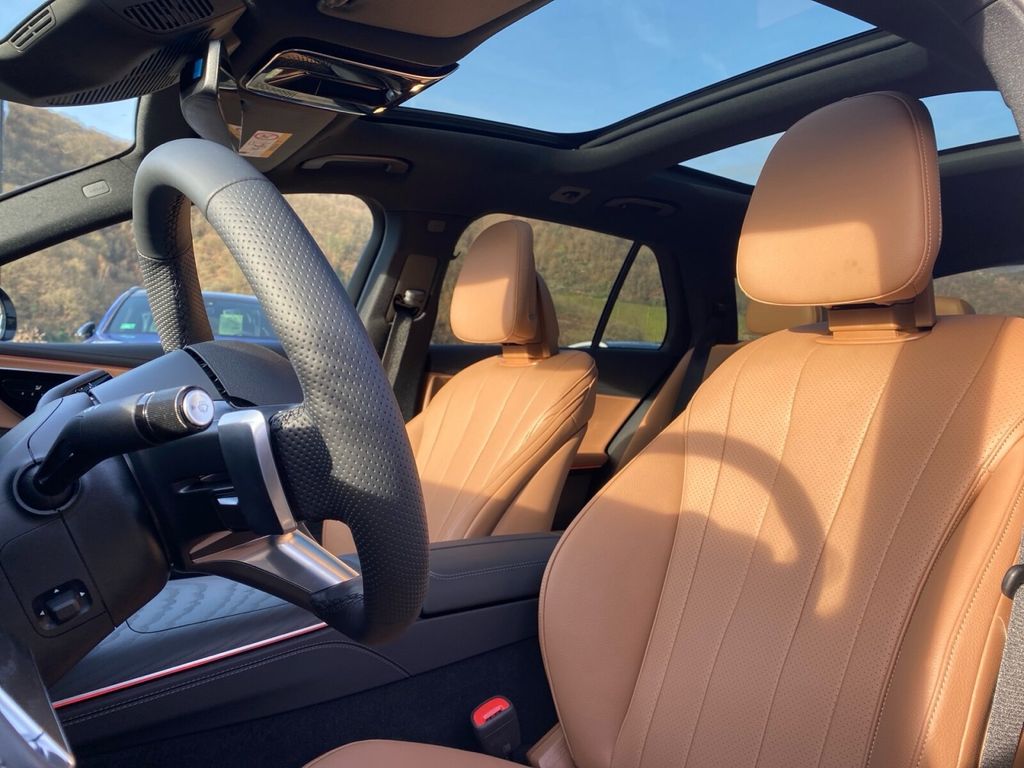 Mercedes-Benz E 200 2025