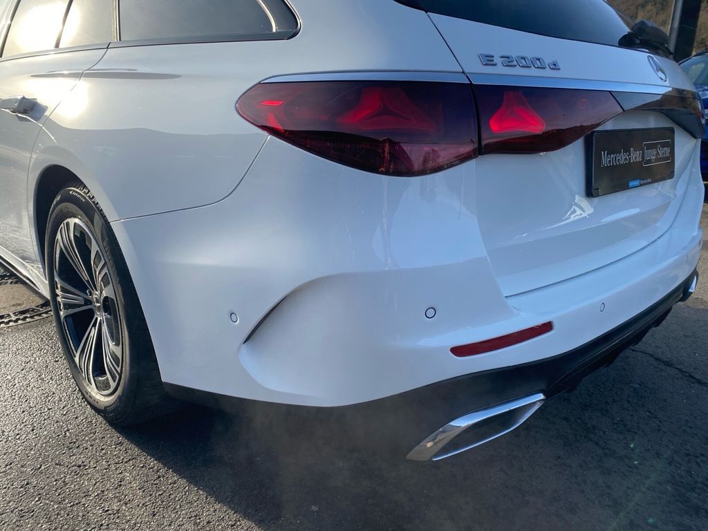Mercedes-Benz E 200 2025