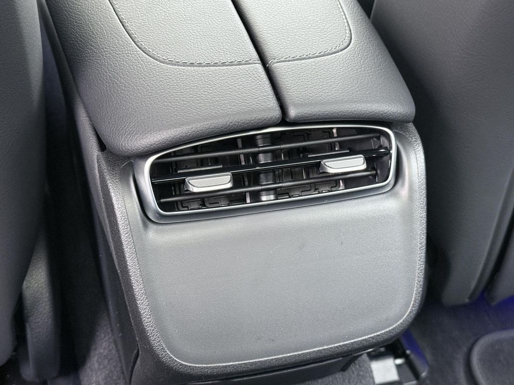 Mercedes-Benz EQE 2024