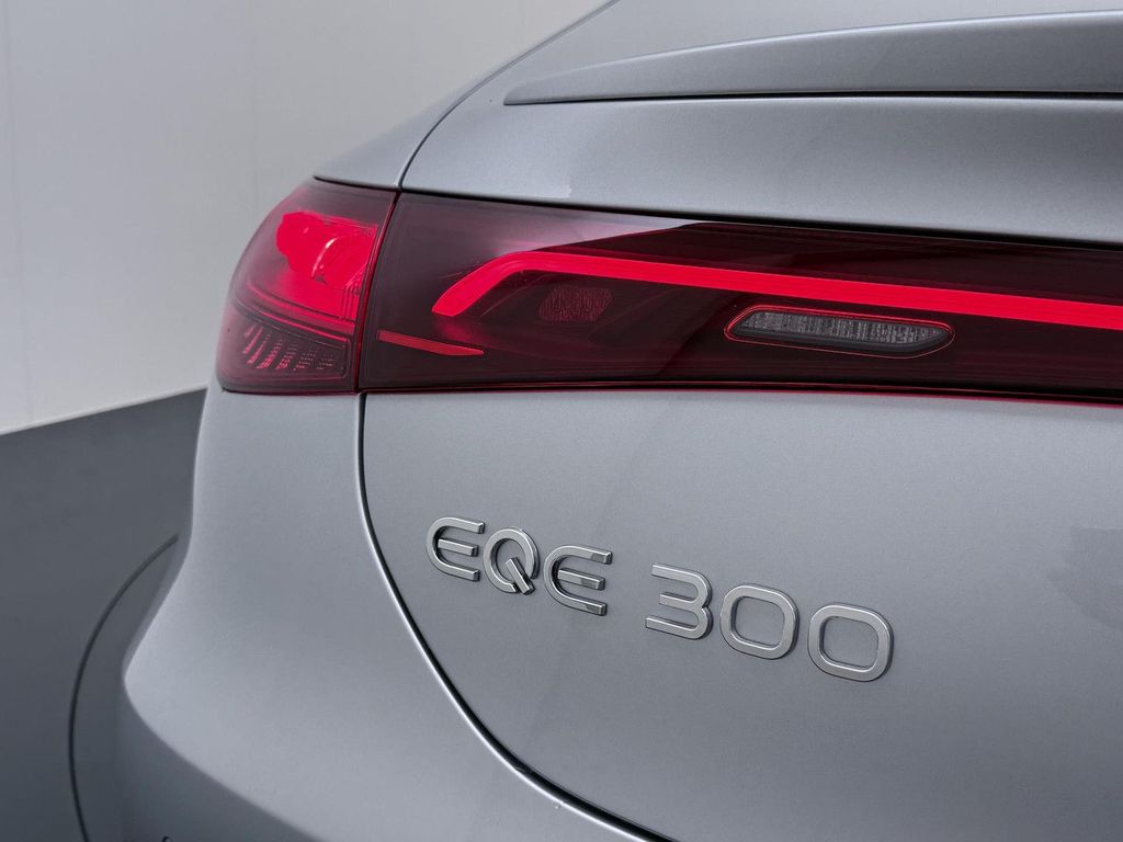 Mercedes-Benz EQE 2024