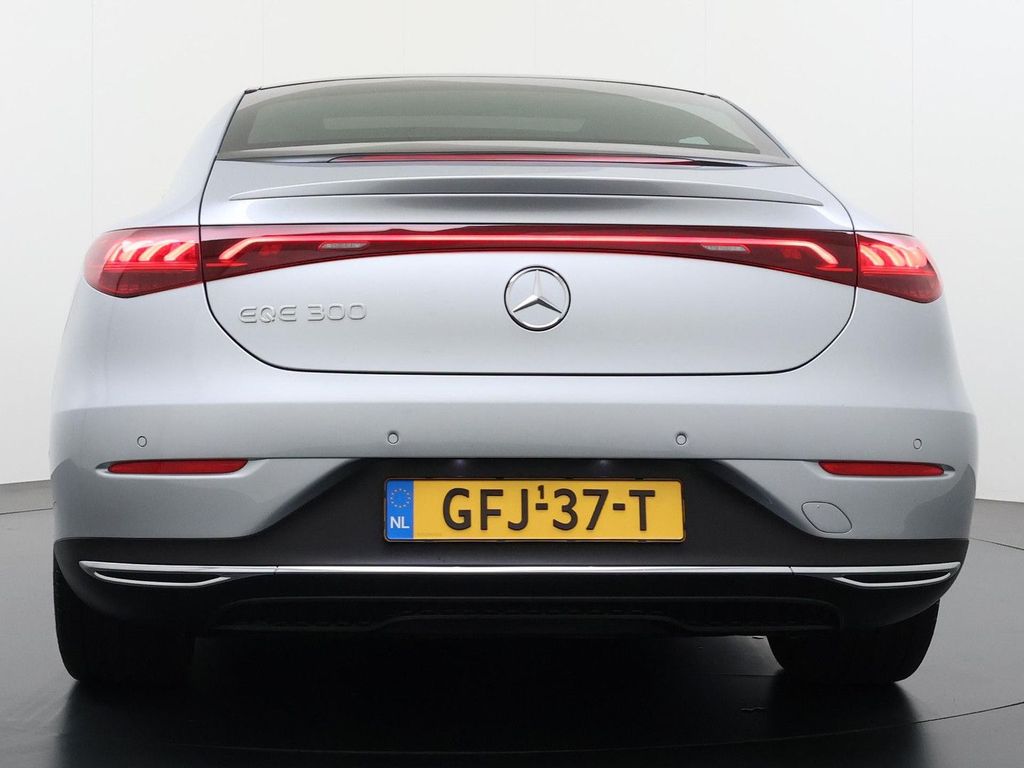 Mercedes-Benz EQE 2024