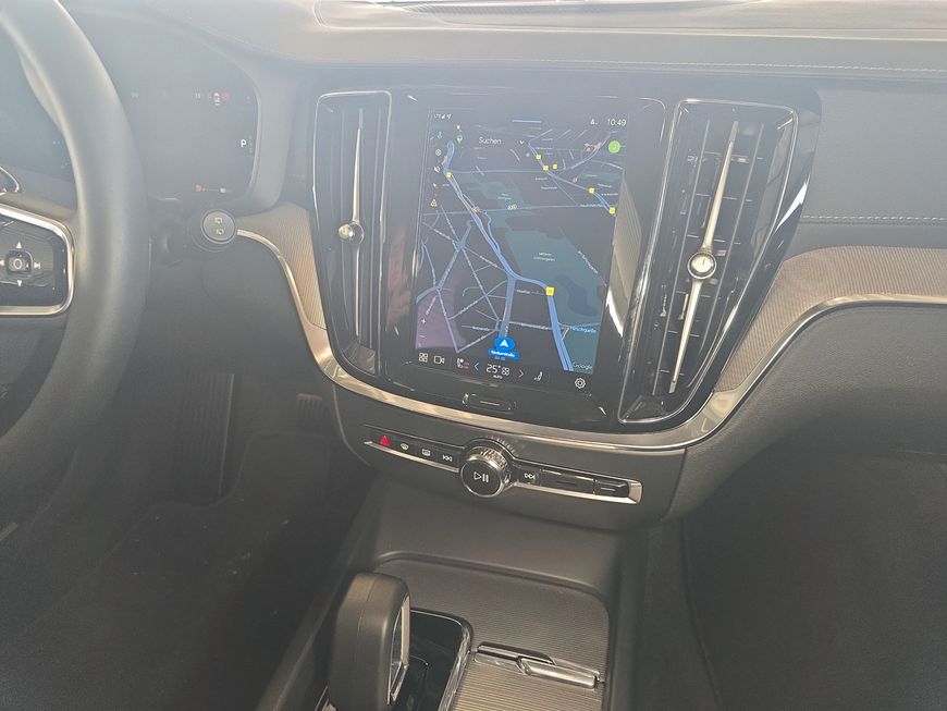 Volvo V60 Cross Country 2024