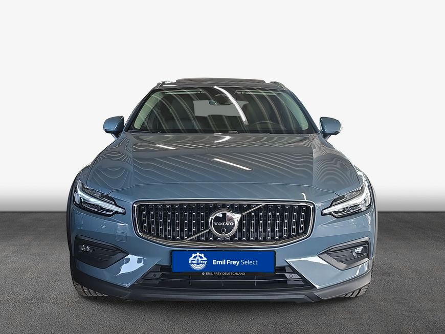 Volvo V60 Cross Country 2024