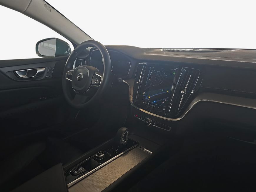 Volvo V60 Cross Country 2024