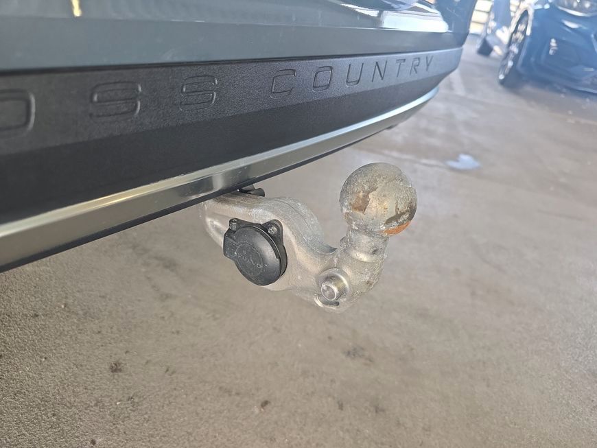 Volvo V60 Cross Country 2024