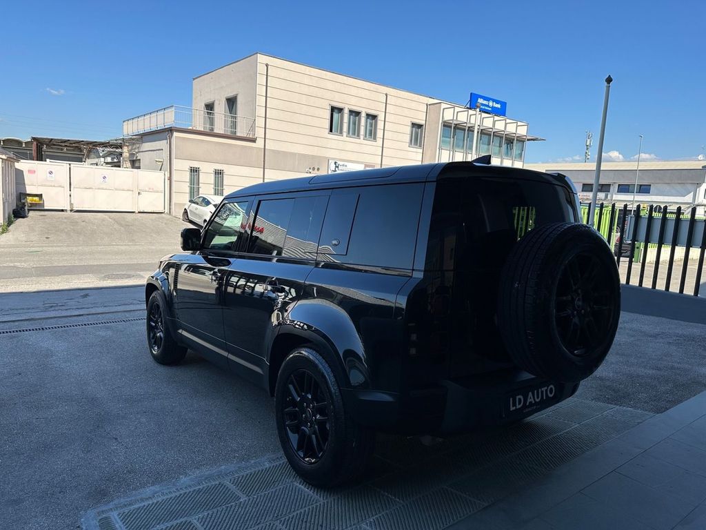 Land Rover Defender 2021