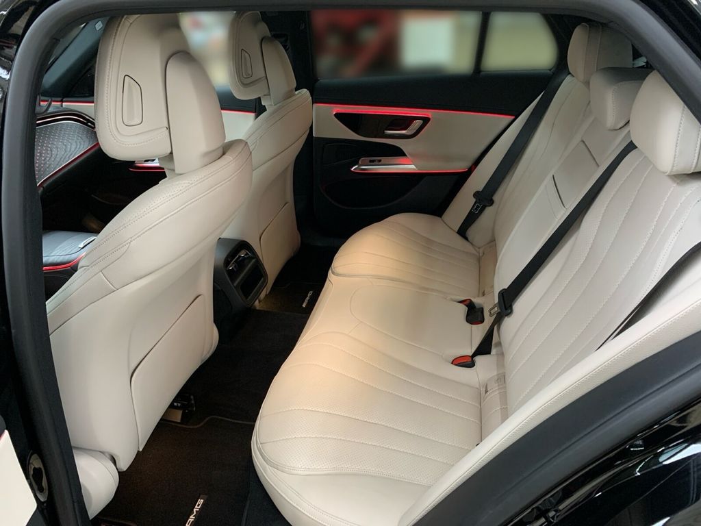 Mercedes-Benz E 200 2025
