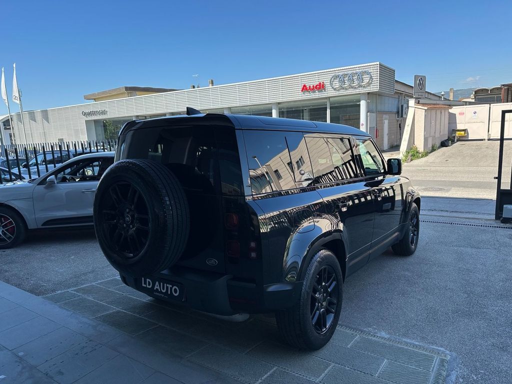 Land Rover Defender 2021