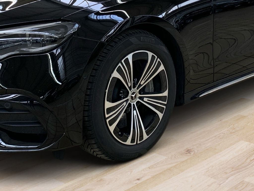 Mercedes-Benz E 200 2025