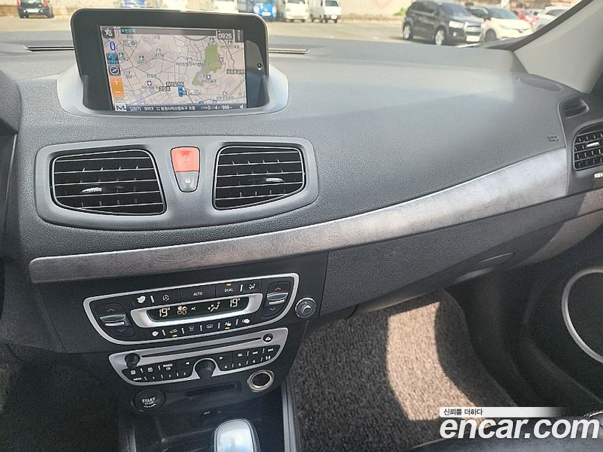 Renault-KoreaSamsung SM3 2011