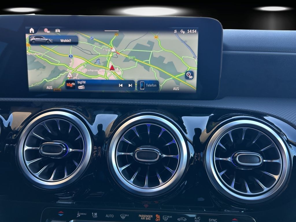 Mercedes-Benz A 220 2025