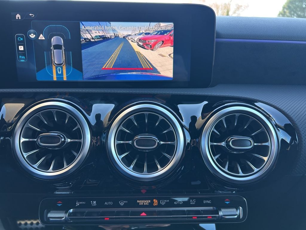 Mercedes-Benz A 220 2025