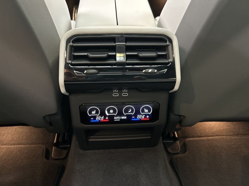 BMW i5 2025