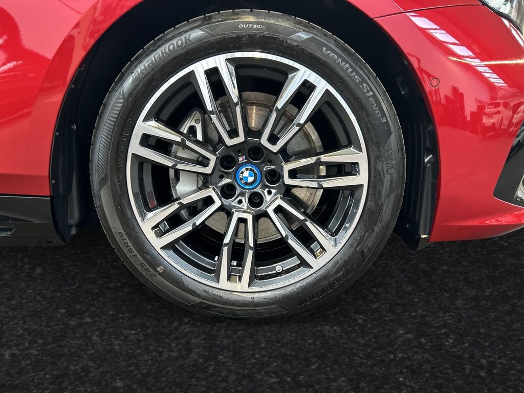 BMW i5 2025