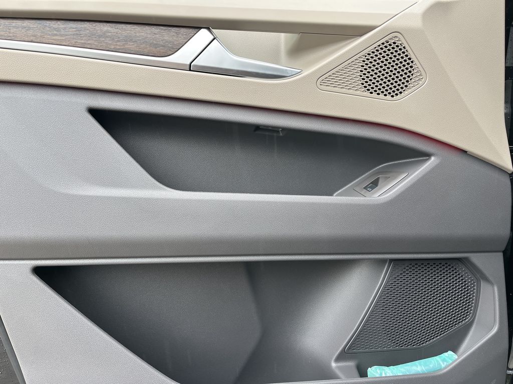 Volkswagen T7 Multivan 2025