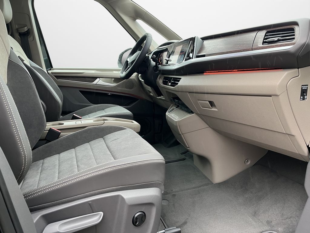 Volkswagen T7 Multivan 2025