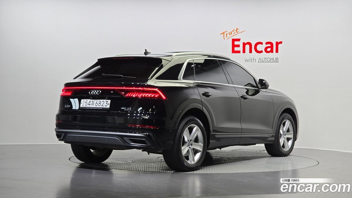 Audi Q8 2020