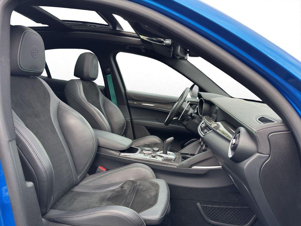 Alfa Romeo Stelvio 2021