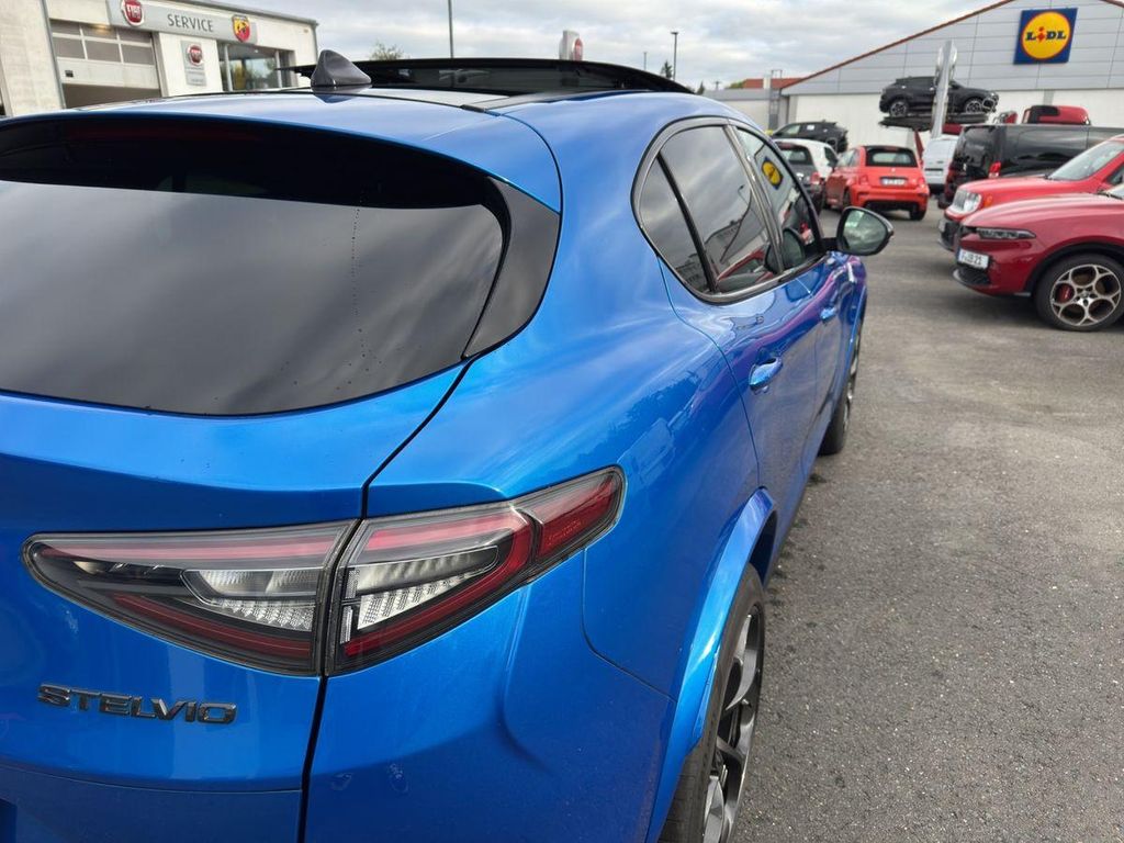 Alfa Romeo Stelvio 2021