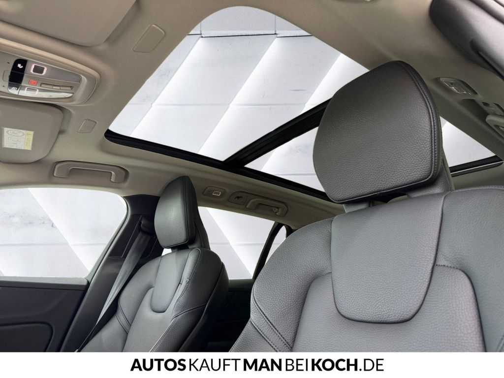 Volvo V60 2024