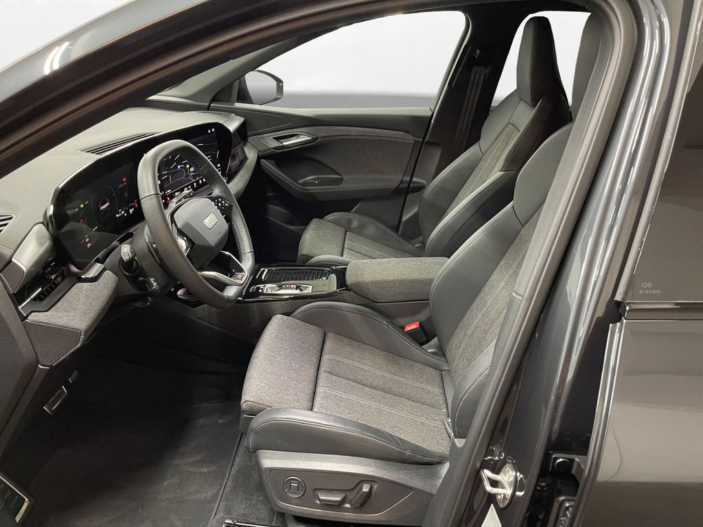 Audi Q6 e-tron 2025
