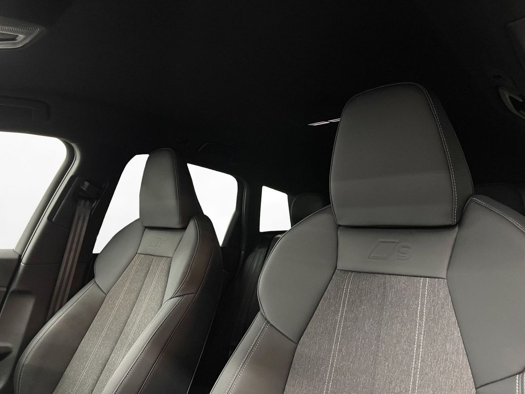 Audi Q6 e-tron 2025