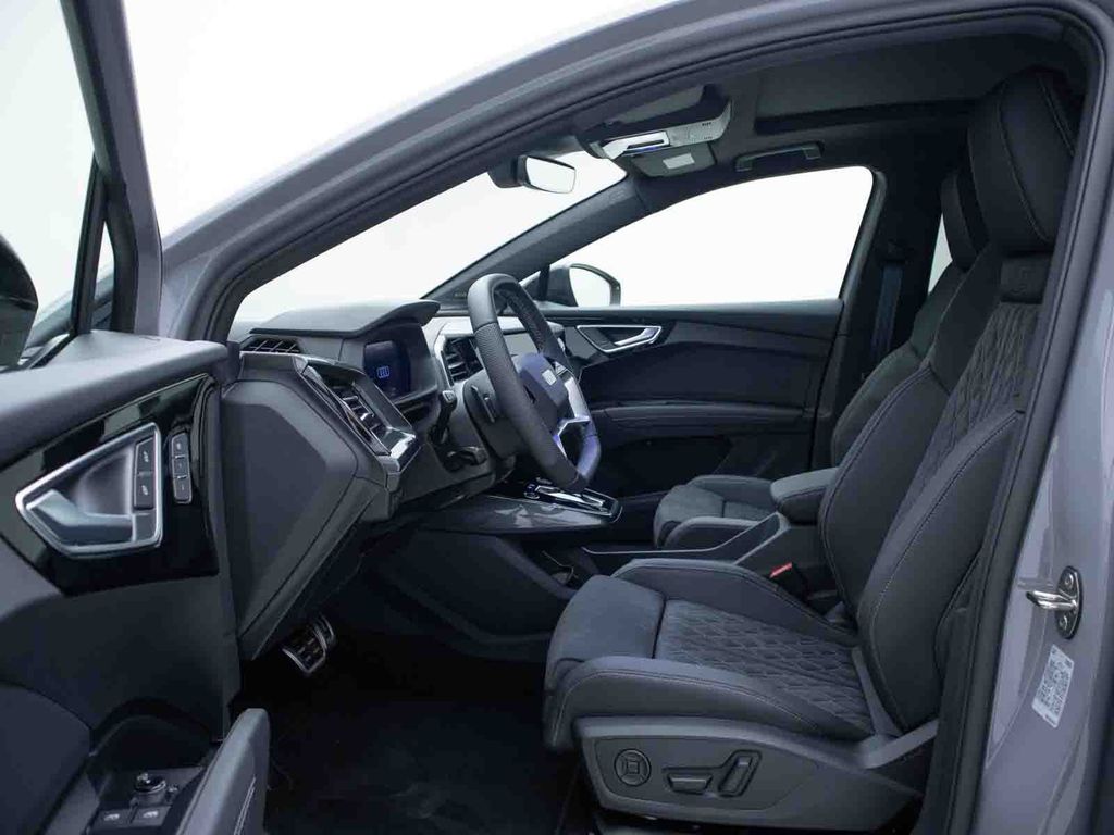 Audi Q4 e-tron 2025