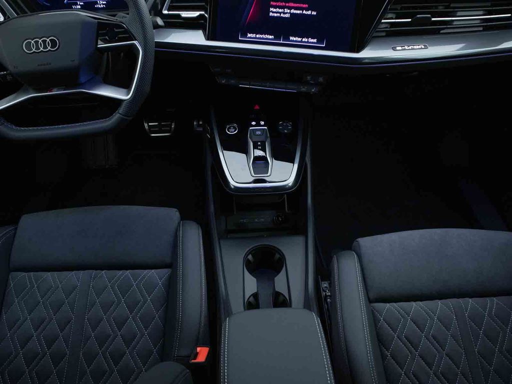 Audi Q4 e-tron 2025
