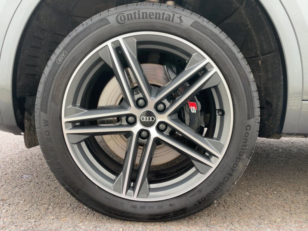 Audi SQ5 2022