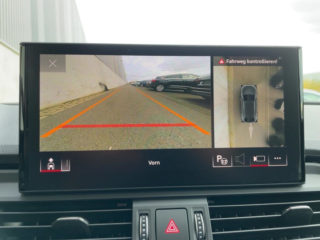 Audi SQ5 2022