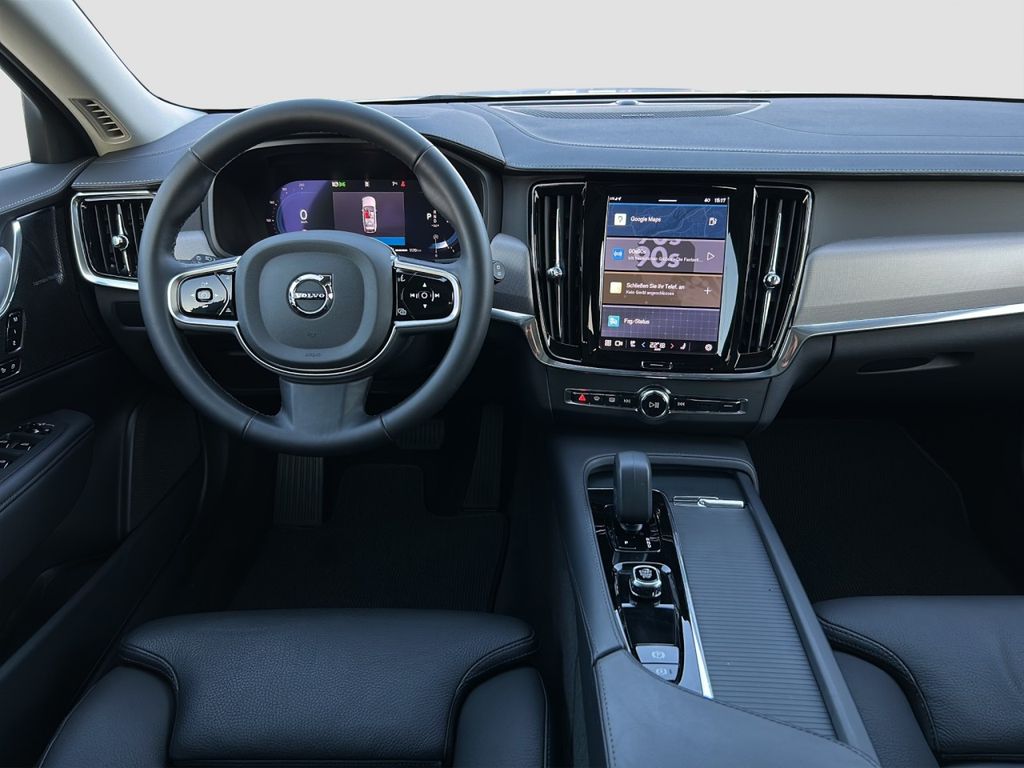 Volvo V90 2024