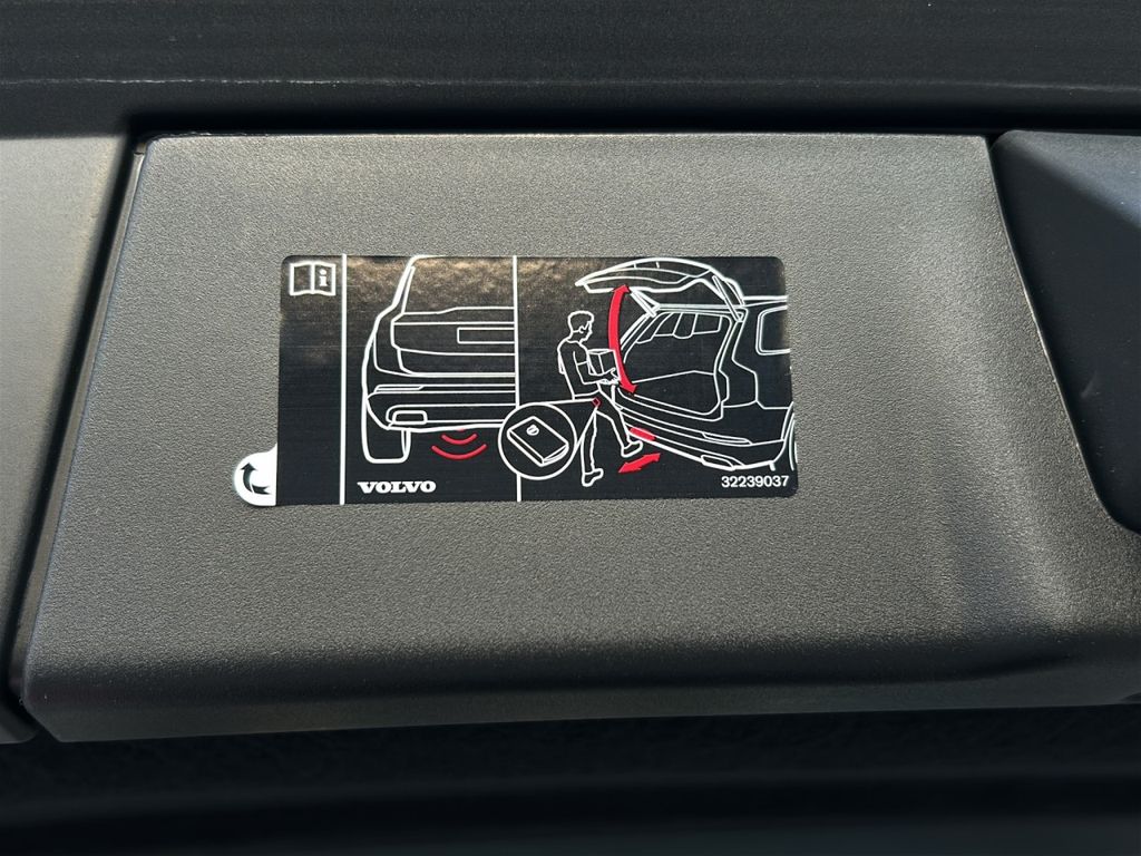 Volvo V90 2024