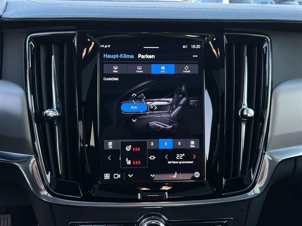 Volvo V90 2024