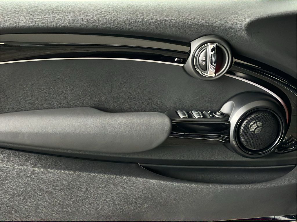 MINI John Cooper Works Cabrio 2022