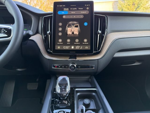 Volvo XC60 2025