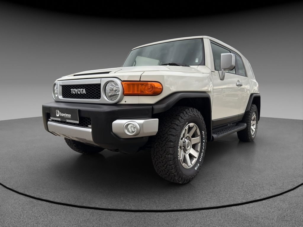 Toyota FJ 2025