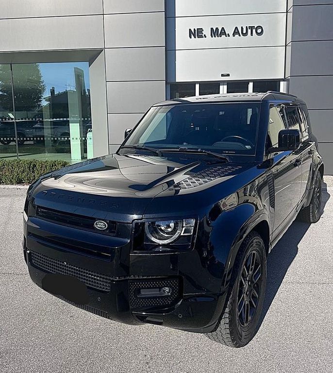 Land Rover Defender 2023