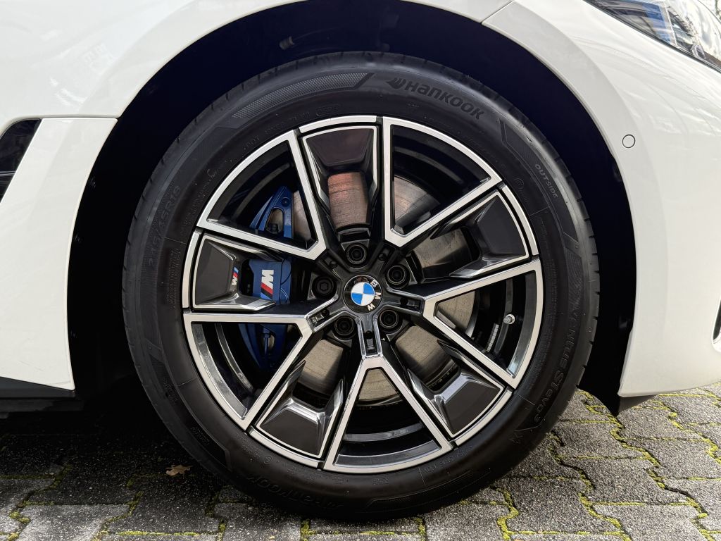 BMW i4 2025