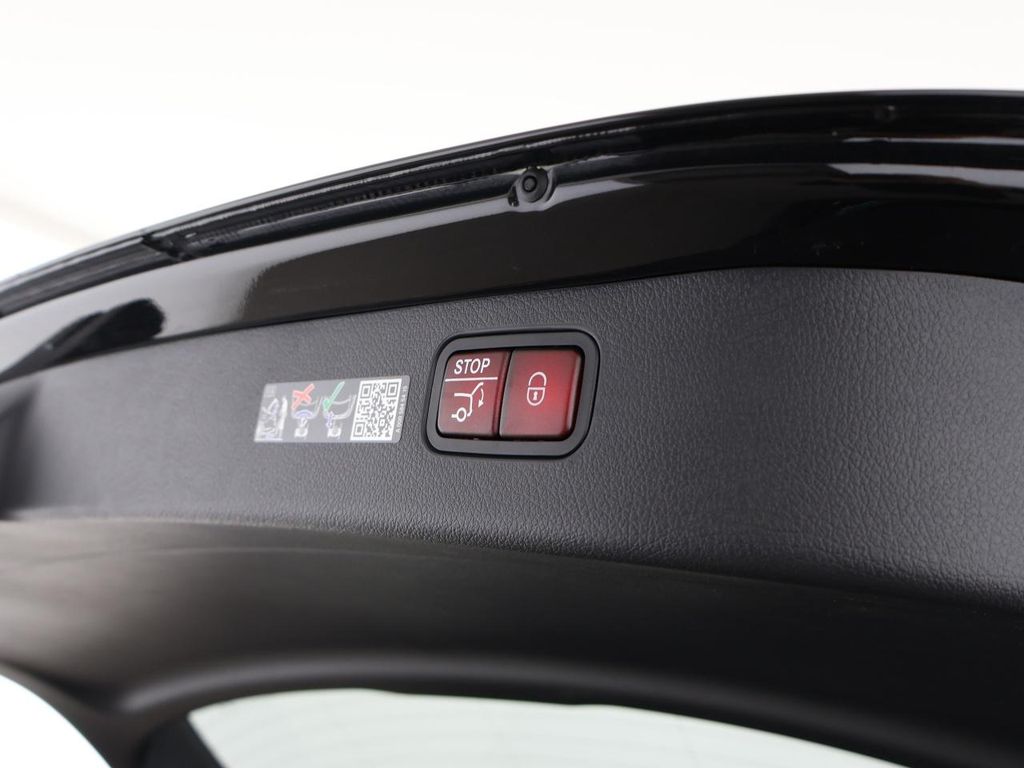 Mercedes-Benz C 220 2025