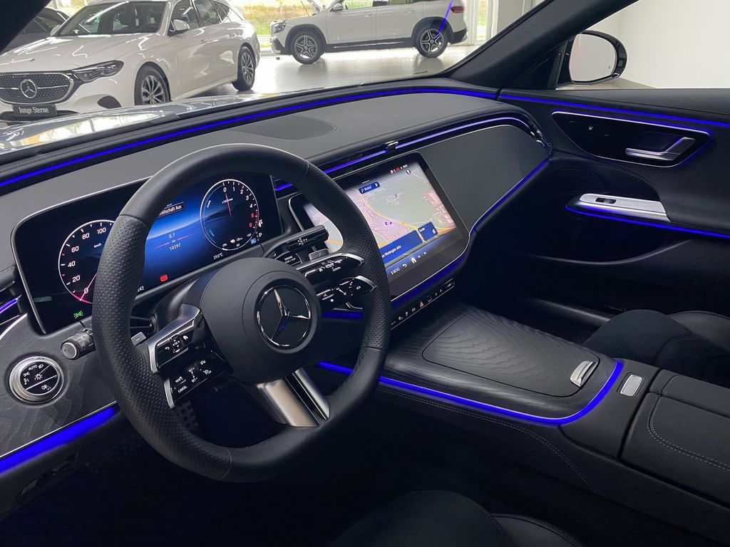 Mercedes-Benz E 300 2025