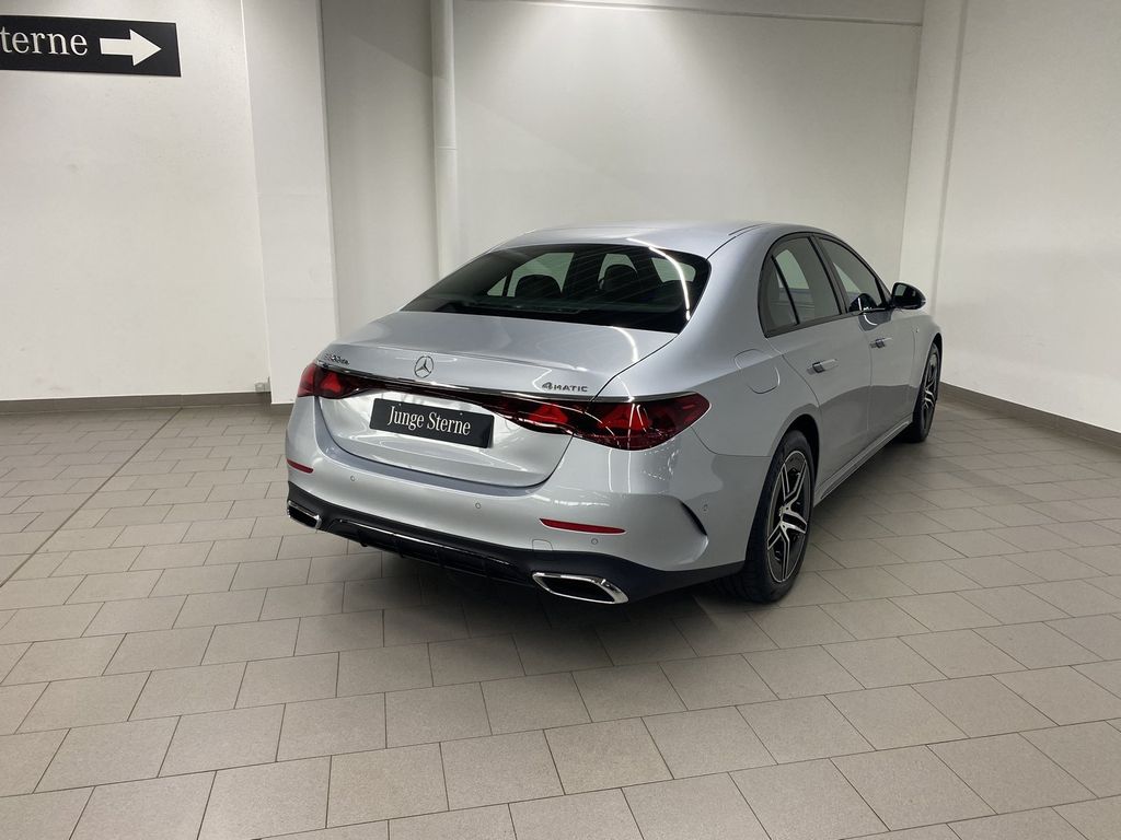 Mercedes-Benz E 300 2025
