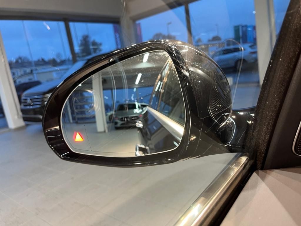 Mercedes-Benz E 300 2024