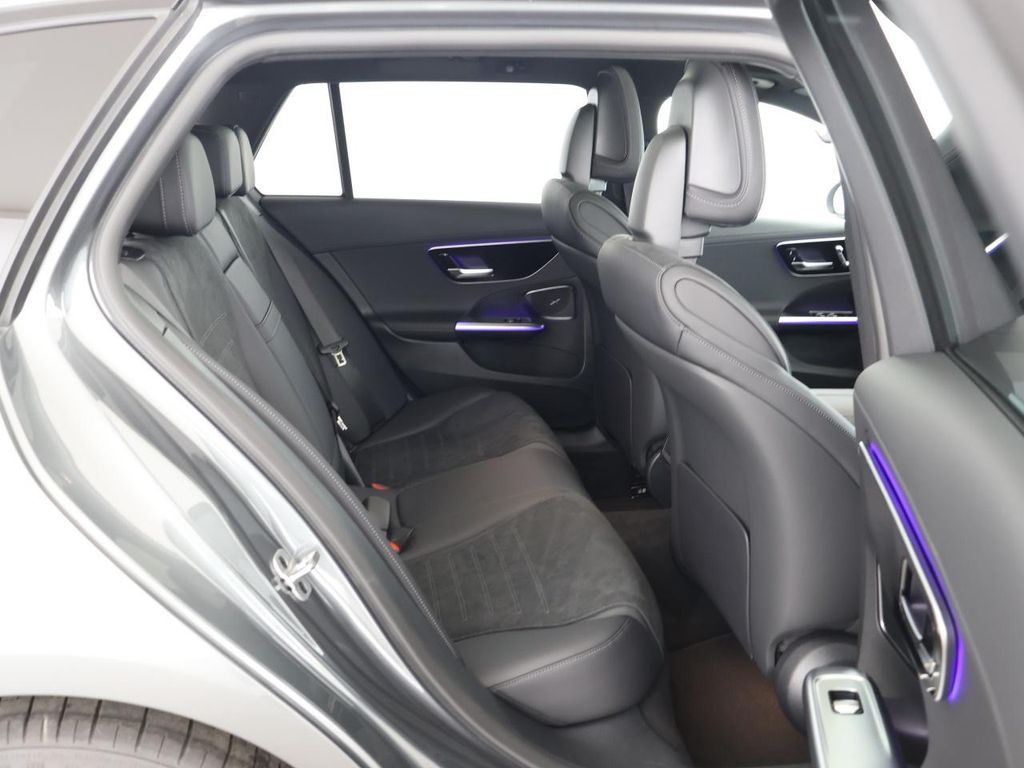 Mercedes-Benz C 220 2025