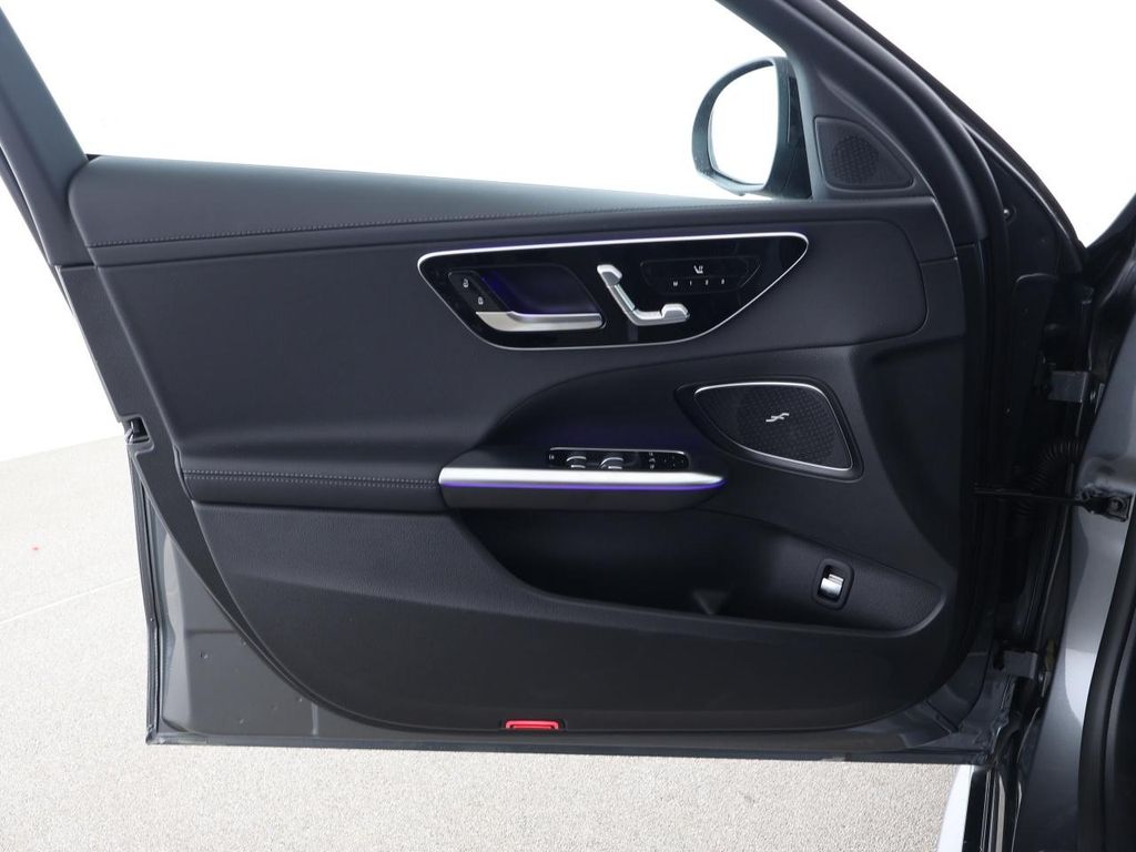 Mercedes-Benz C 220 2025