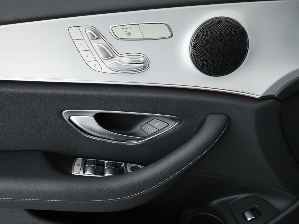 Mercedes-Benz E 300 2022
