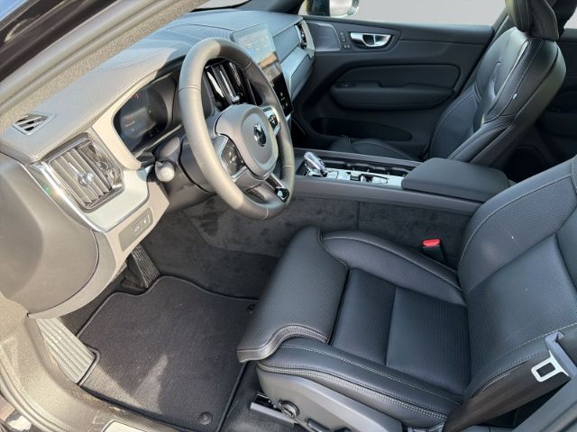Volvo XC60 2025