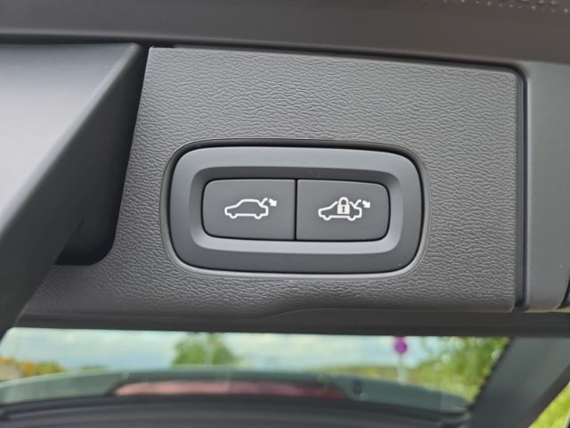 Volvo XC60 2025