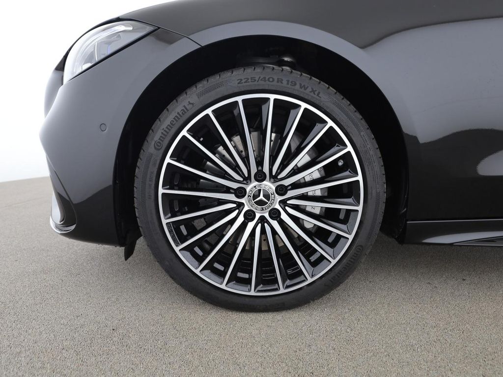 Mercedes-Benz C 300 2025