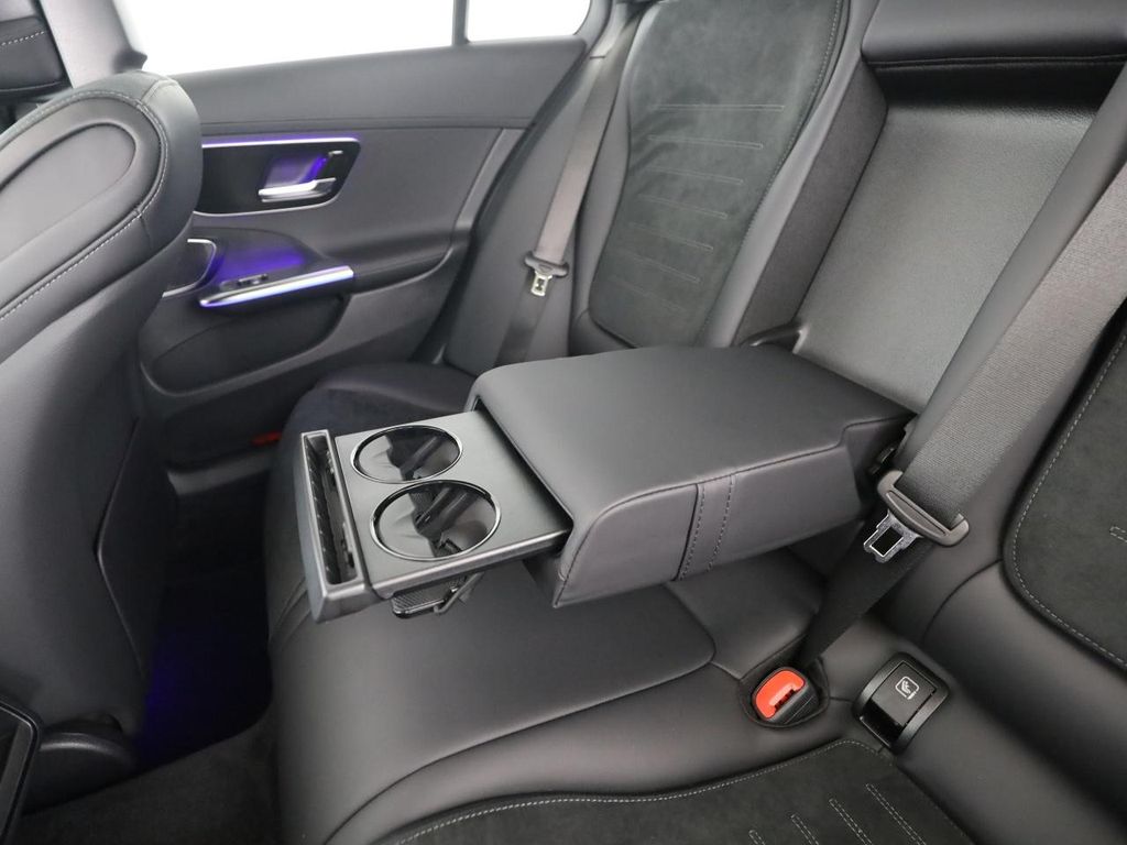 Mercedes-Benz C 300 2025