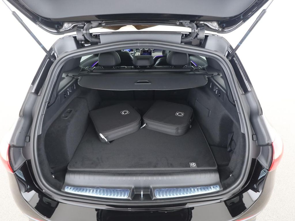 Mercedes-Benz C 300 2025